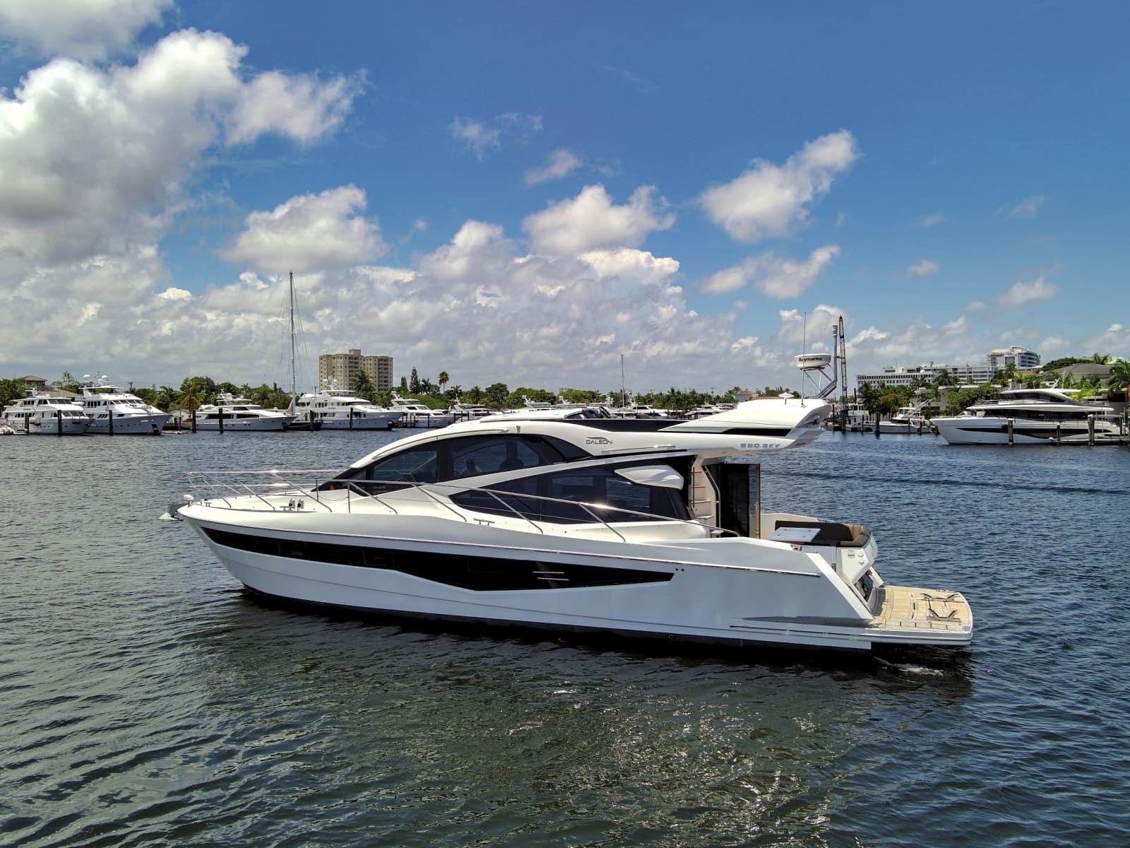 2017 Galeon Sky - Photo 2