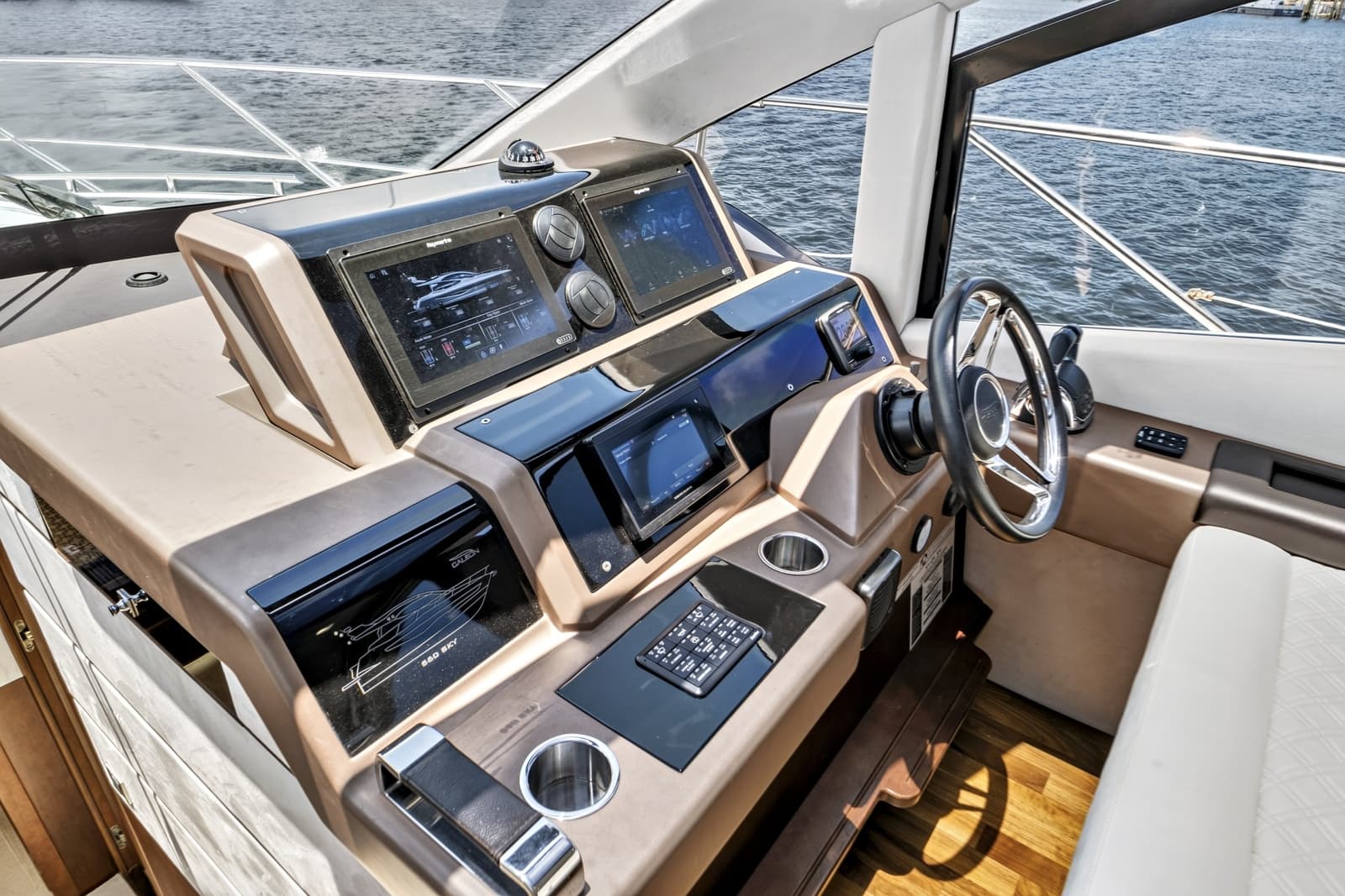 2017 Galeon Sky - Photo 25