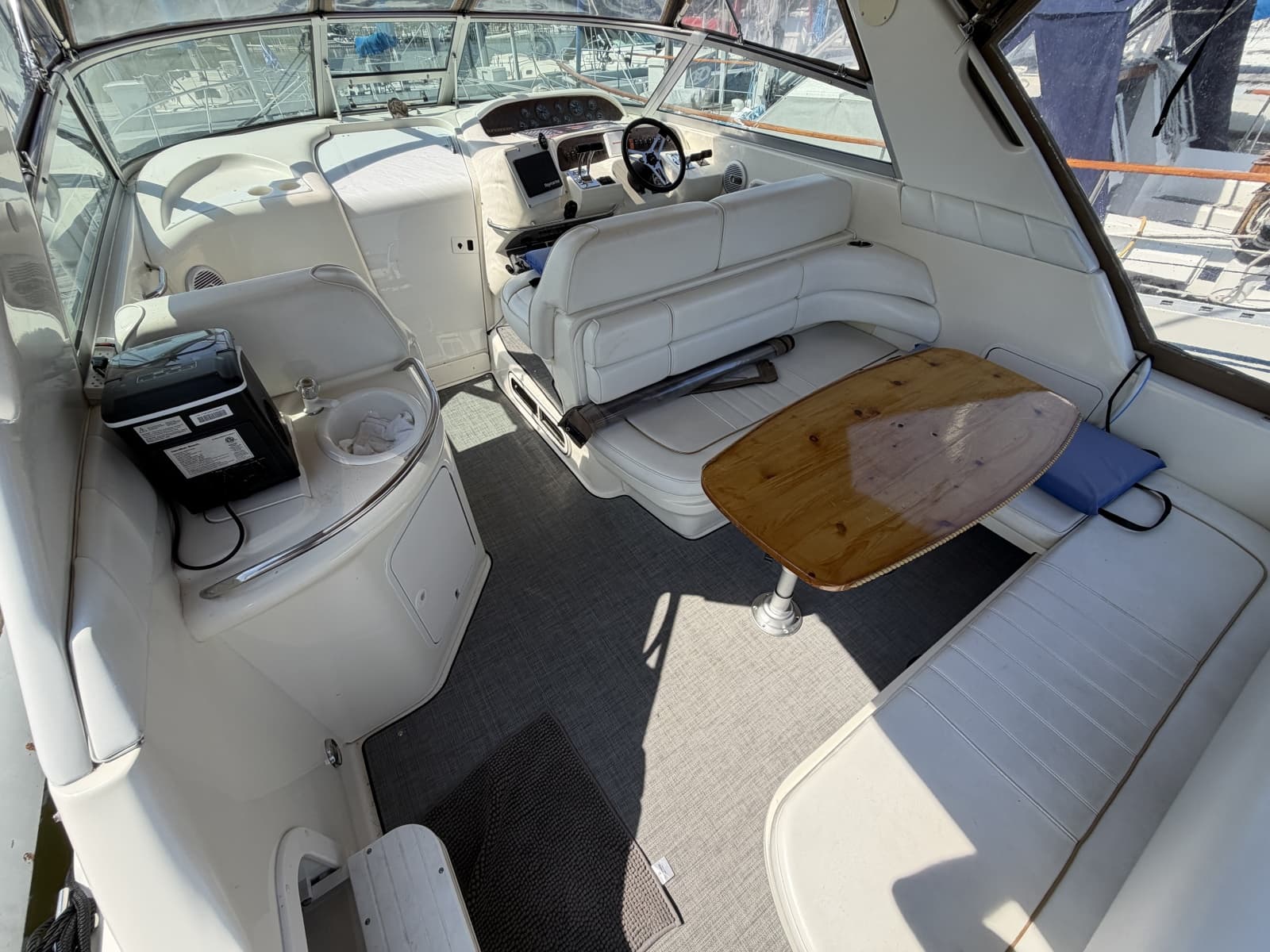 1996 Sea Ray 330 Sundancer - Photo 13