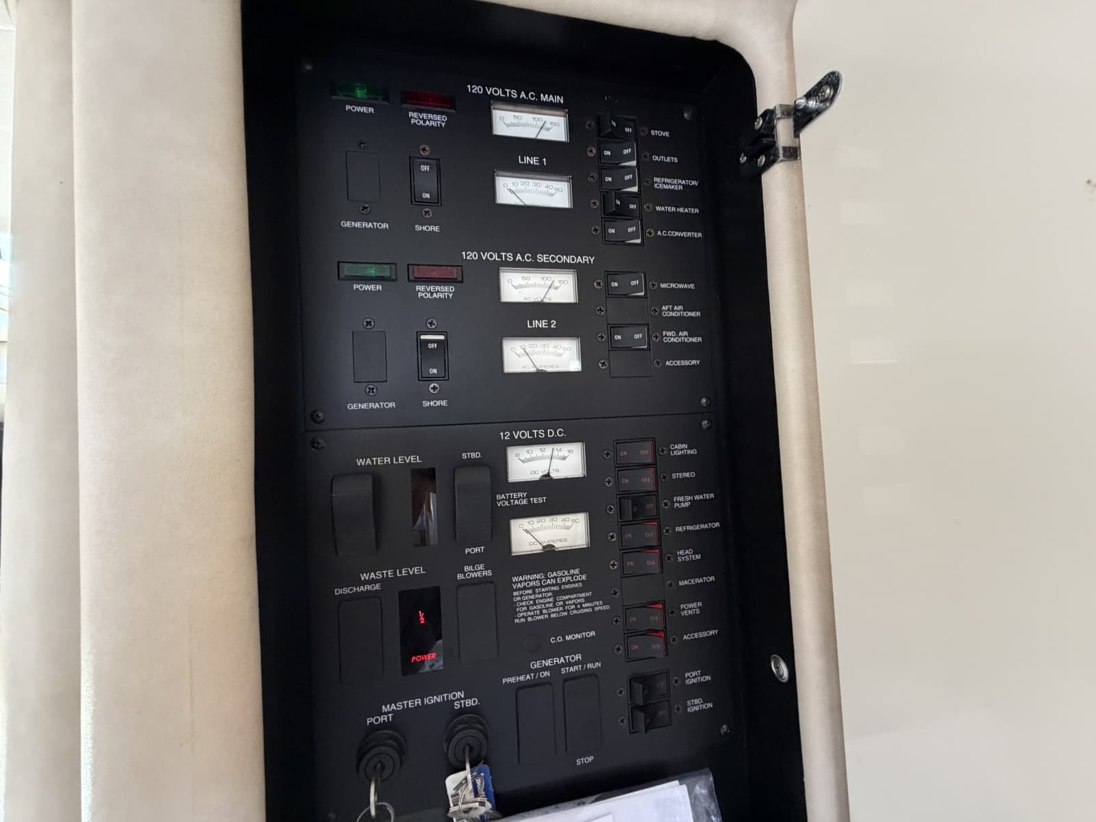 1996 Sea Ray 330 Sundancer - Photo 48