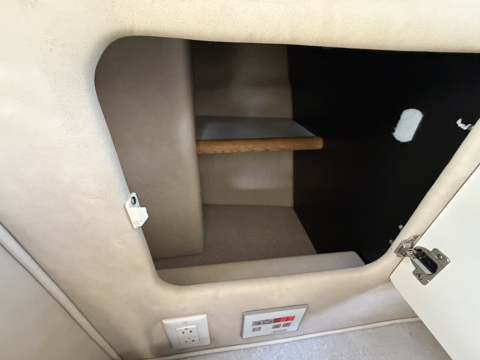 1996 Sea Ray 330 Sundancer - Photo 41