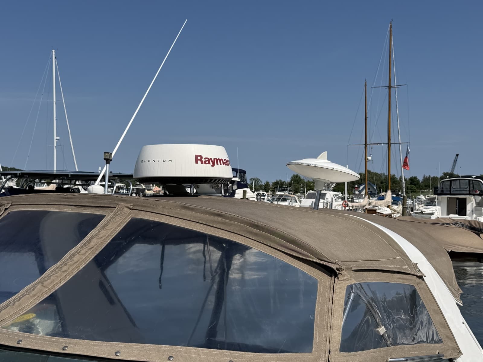 1996 Sea Ray 330 Sundancer - Photo 10