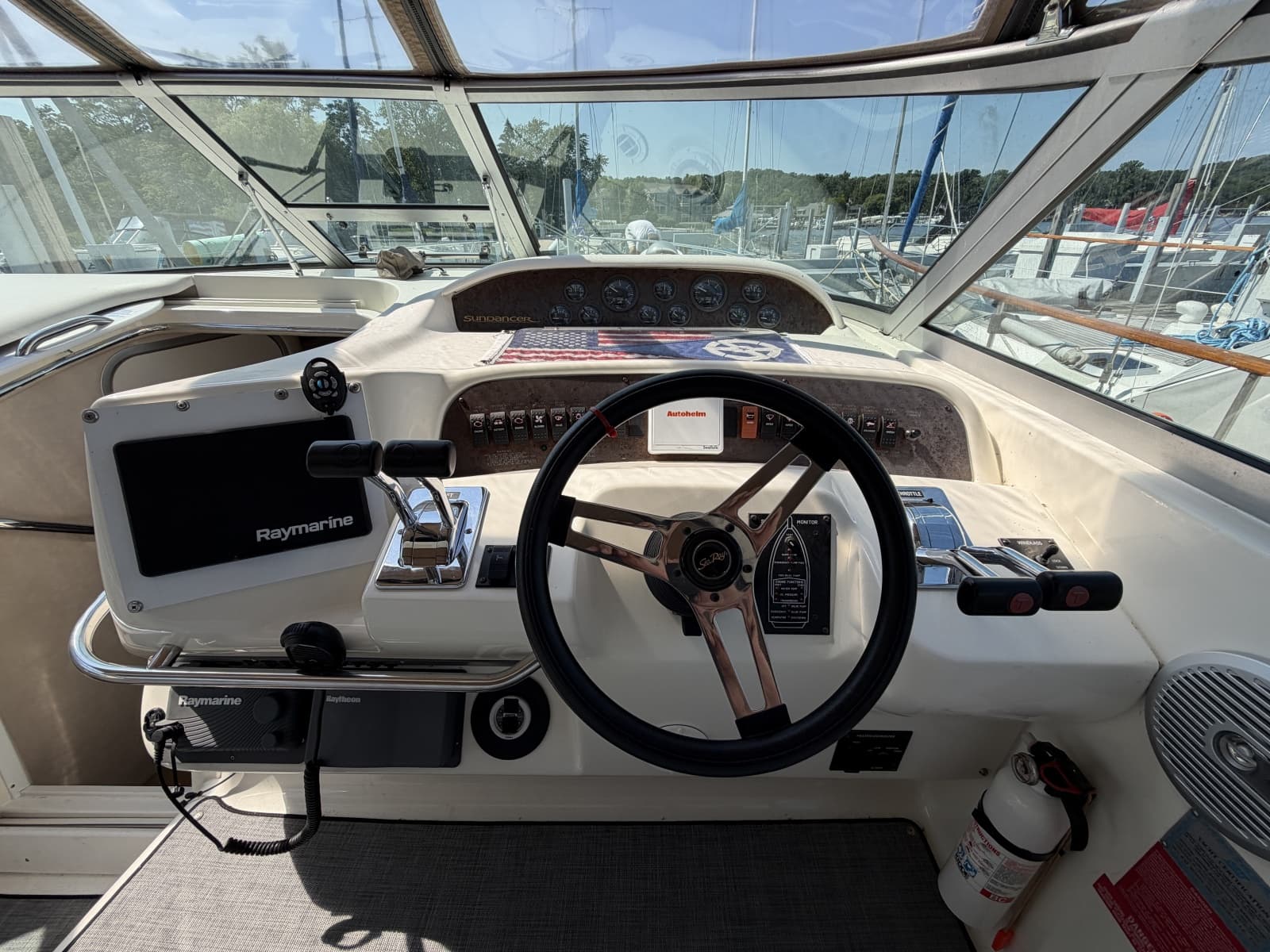 1996 Sea Ray 330 Sundancer - Photo 21