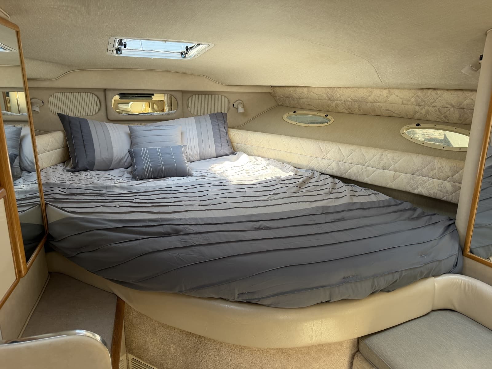 1996 Sea Ray 330 Sundancer - Photo 38
