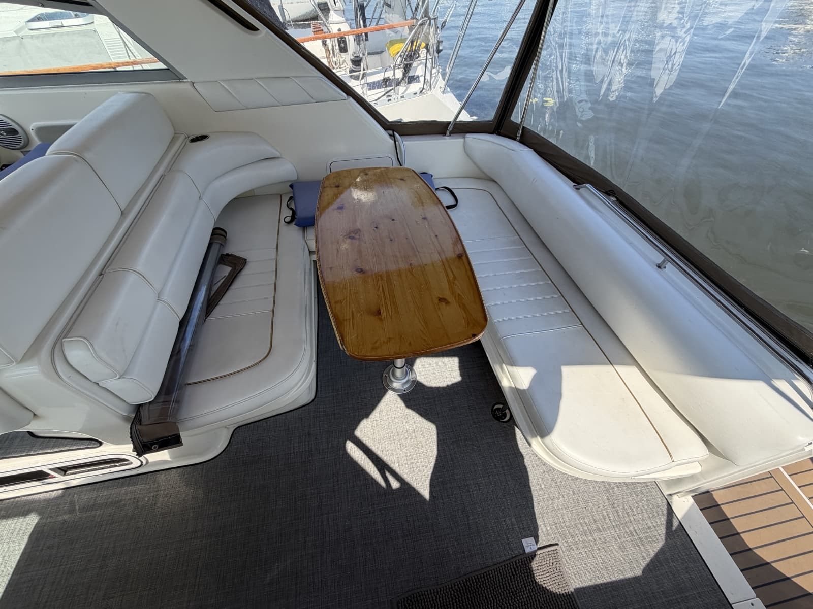 1996 Sea Ray 330 Sundancer - Photo 15