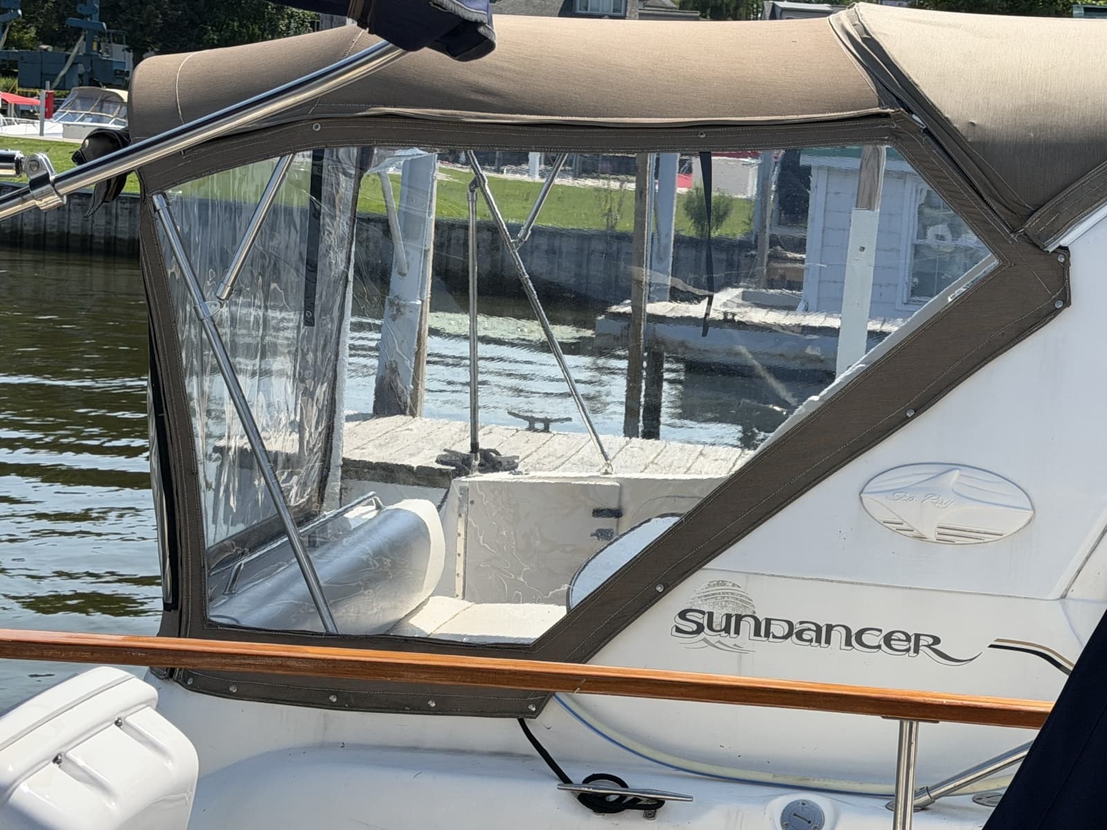 1996 Sea Ray 330 Sundancer - Photo 9