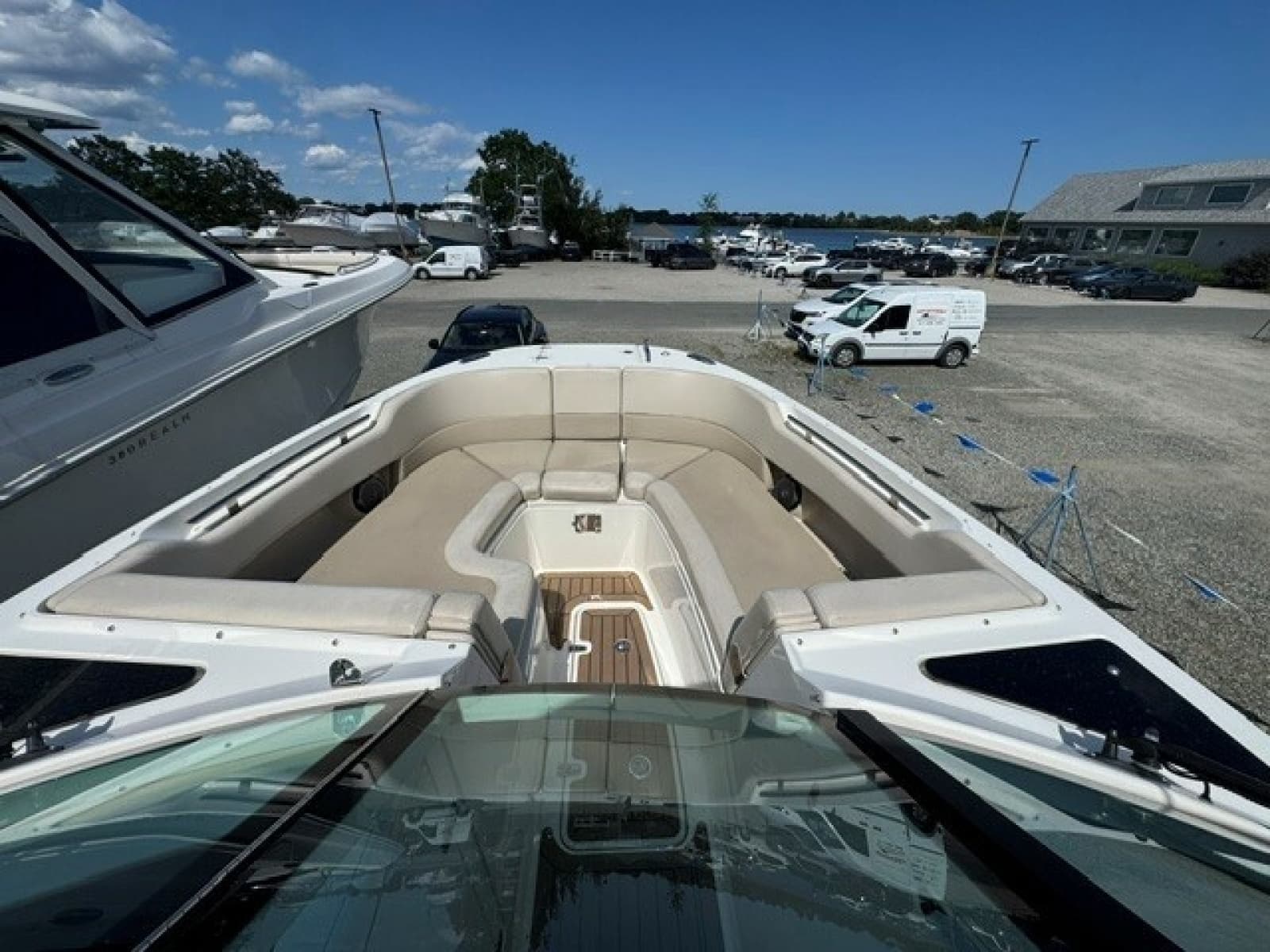 2018 Boston Whaler 320 Vantage - Photo 15