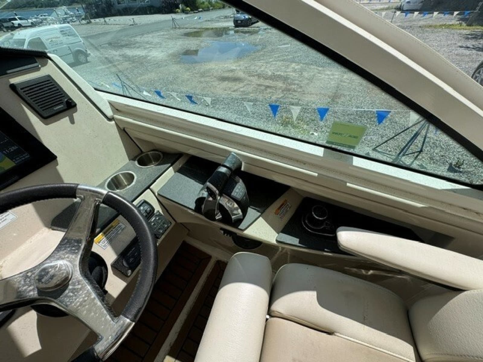 2018 Boston Whaler 320 Vantage - Photo 12