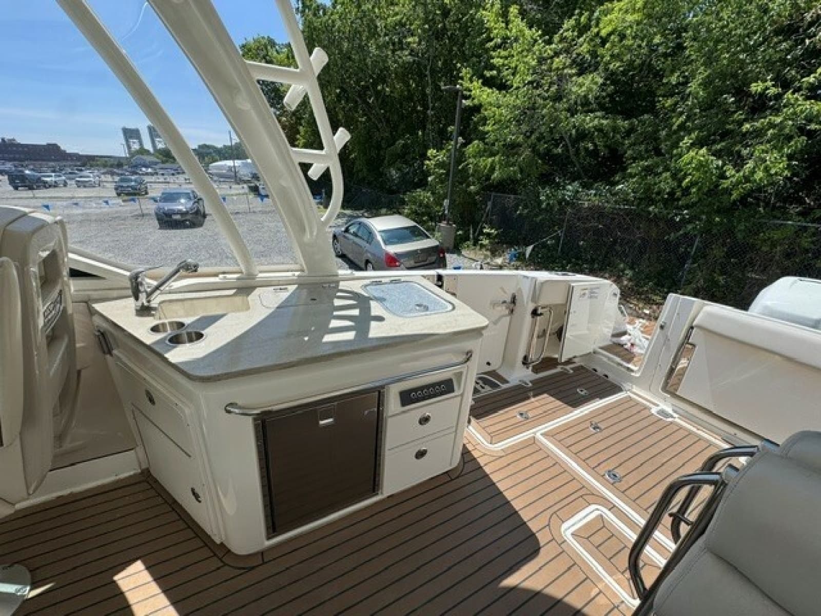 2018 Boston Whaler 320 Vantage - Photo 8