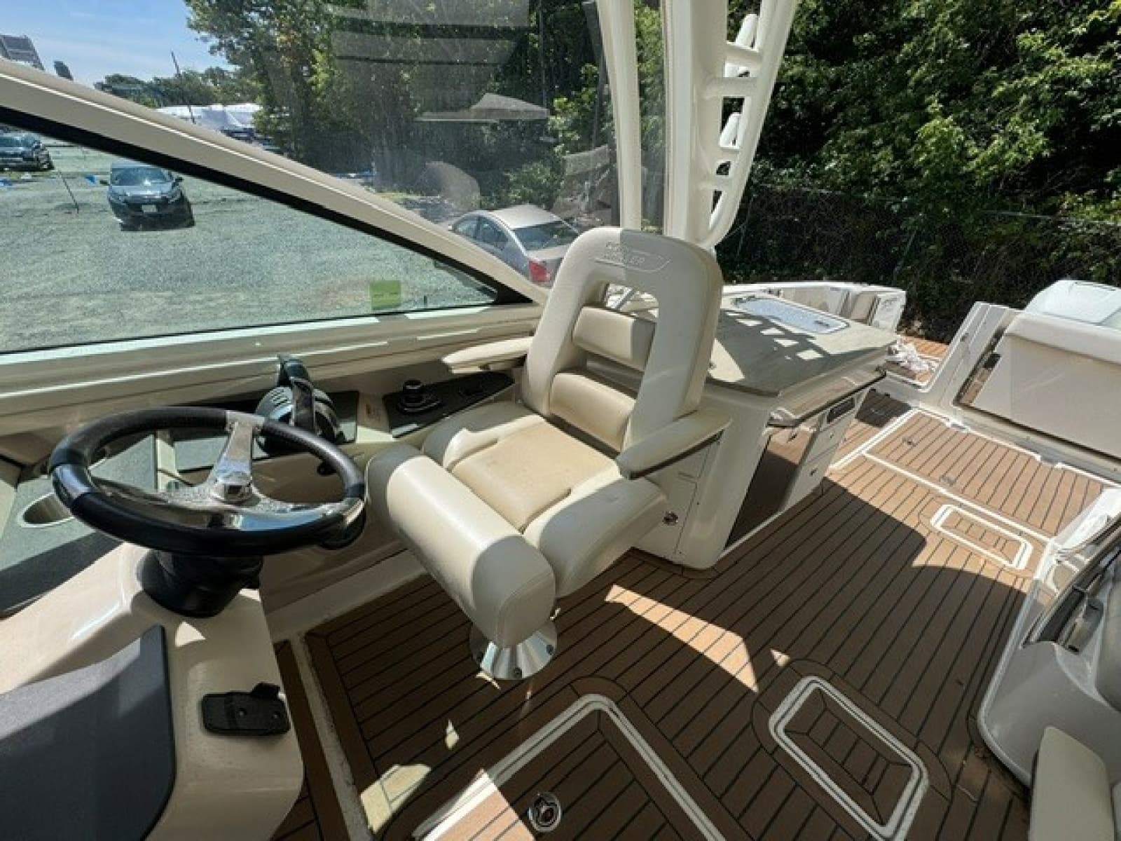 2018 Boston Whaler 320 Vantage - Photo 9