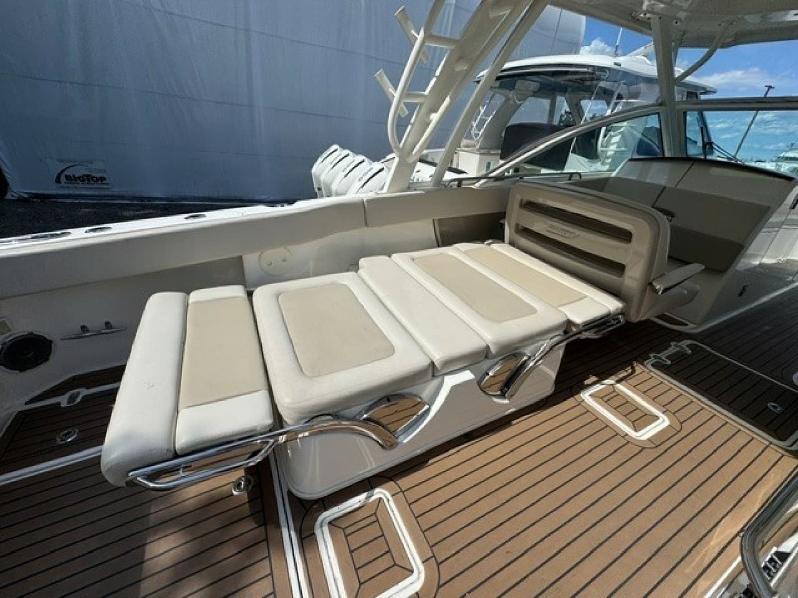 2018 Boston Whaler 320 Vantage - Photo 8