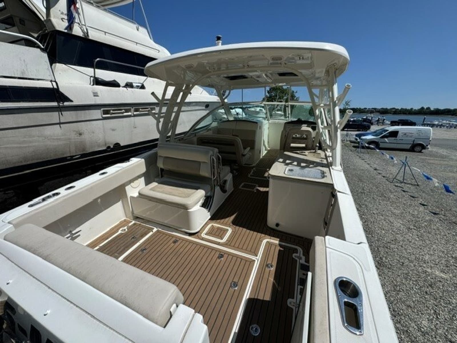 2018 Boston Whaler 320 Vantage - Photo 5