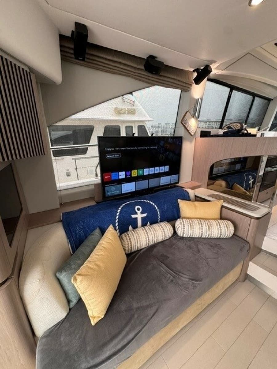 2023 Azimut 50FLY - Photo 12