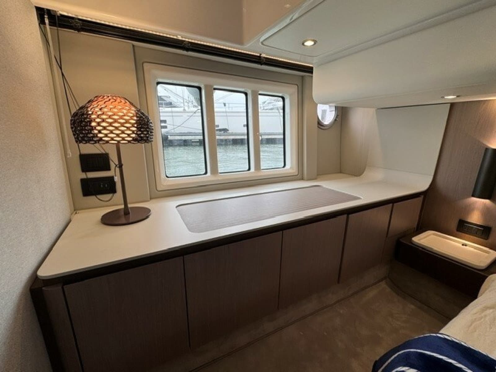 2023 Azimut 50FLY - Photo 22
