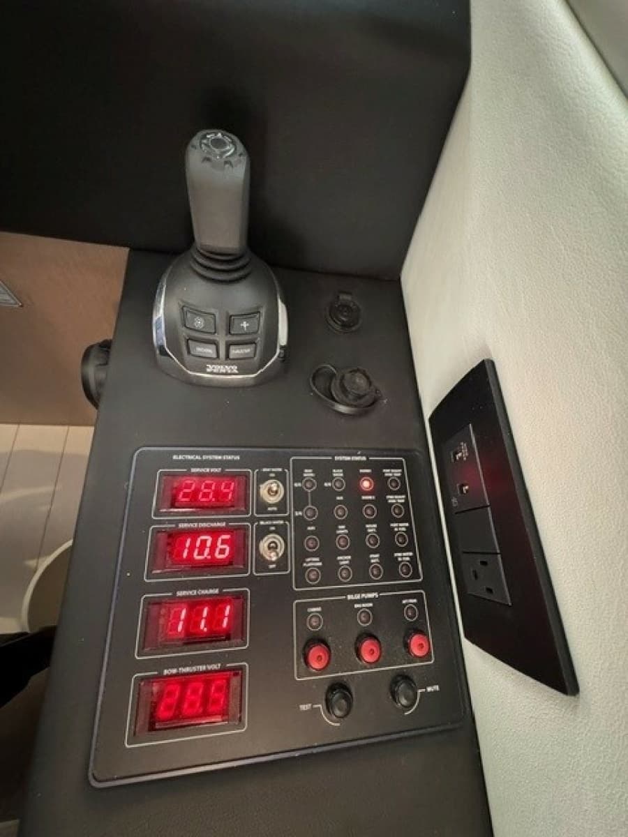 2023 Azimut 50FLY - Photo 17