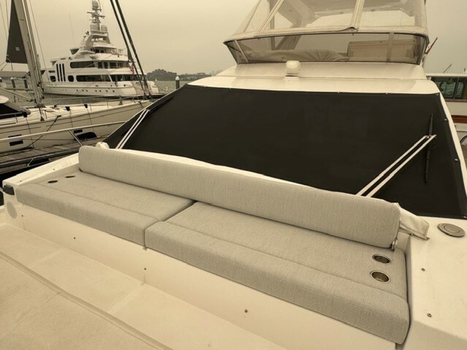 2023 Azimut 50FLY - Photo 43
