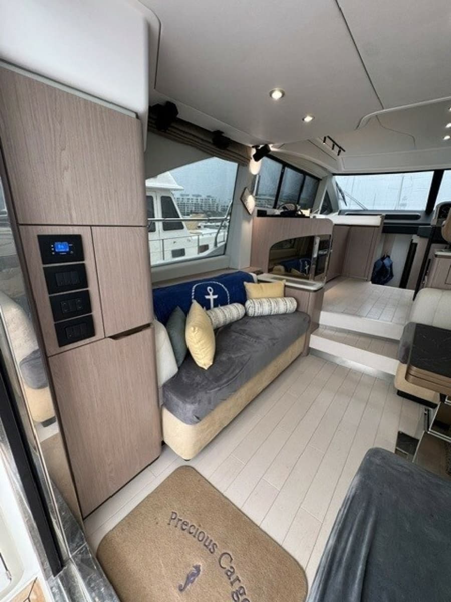 2023 Azimut 50FLY - Photo 8