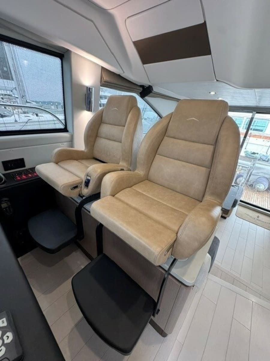 2023 Azimut 50FLY - Photo 16