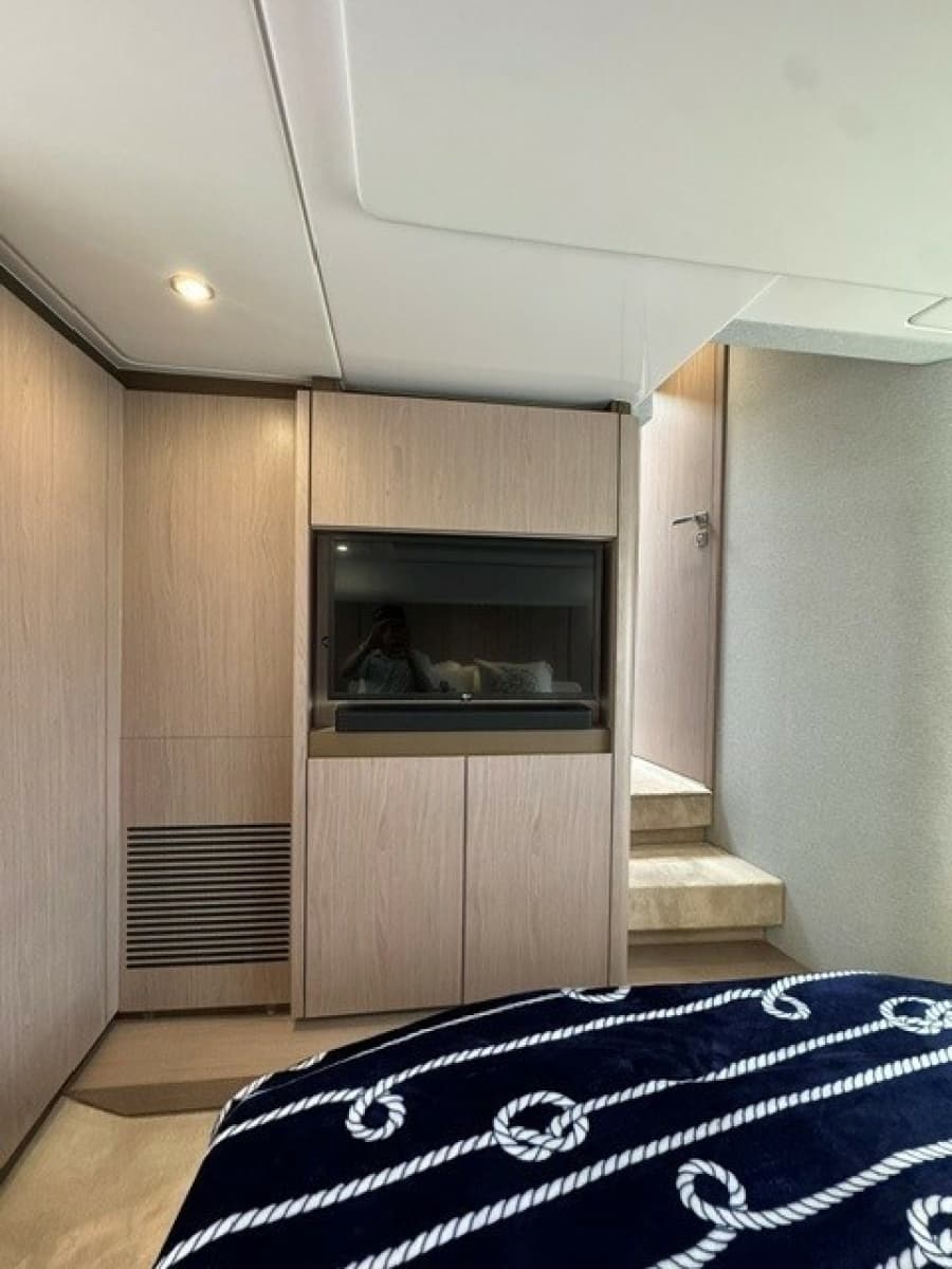 2023 Azimut 50FLY - Photo 24