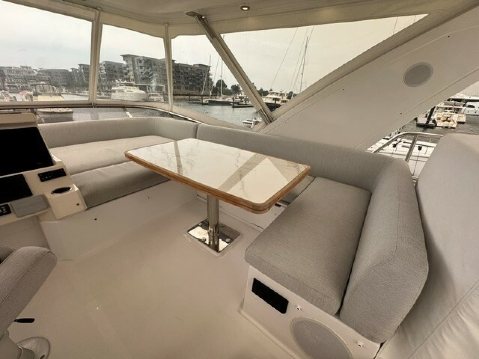 2023 Azimut 50FLY - Photo 39