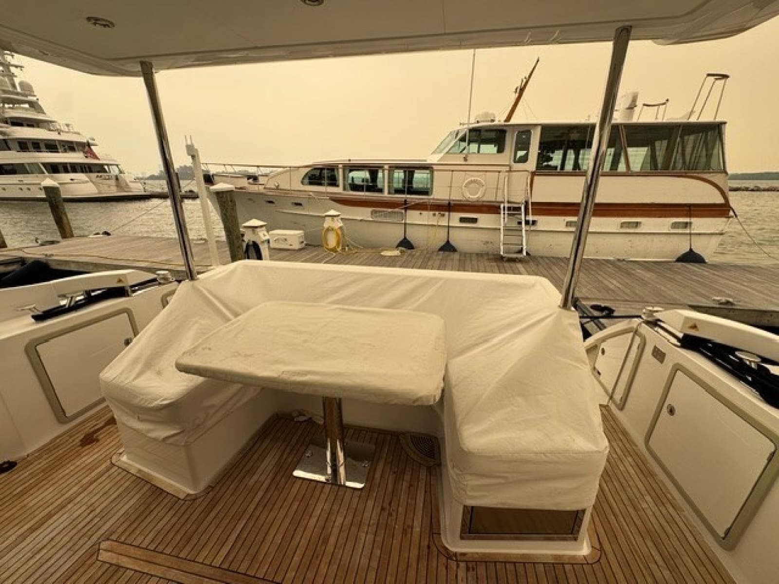 2023 Azimut 50FLY - Photo 4