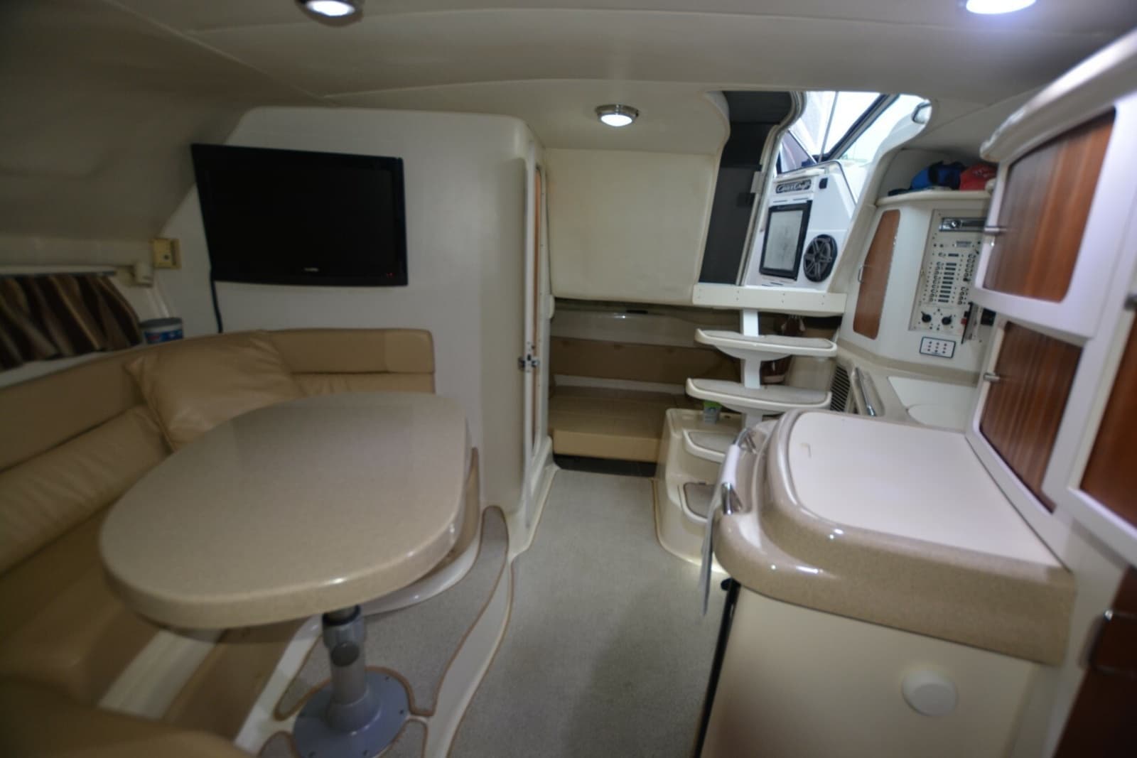 2001 Chris-Craft 328 - Photo 8