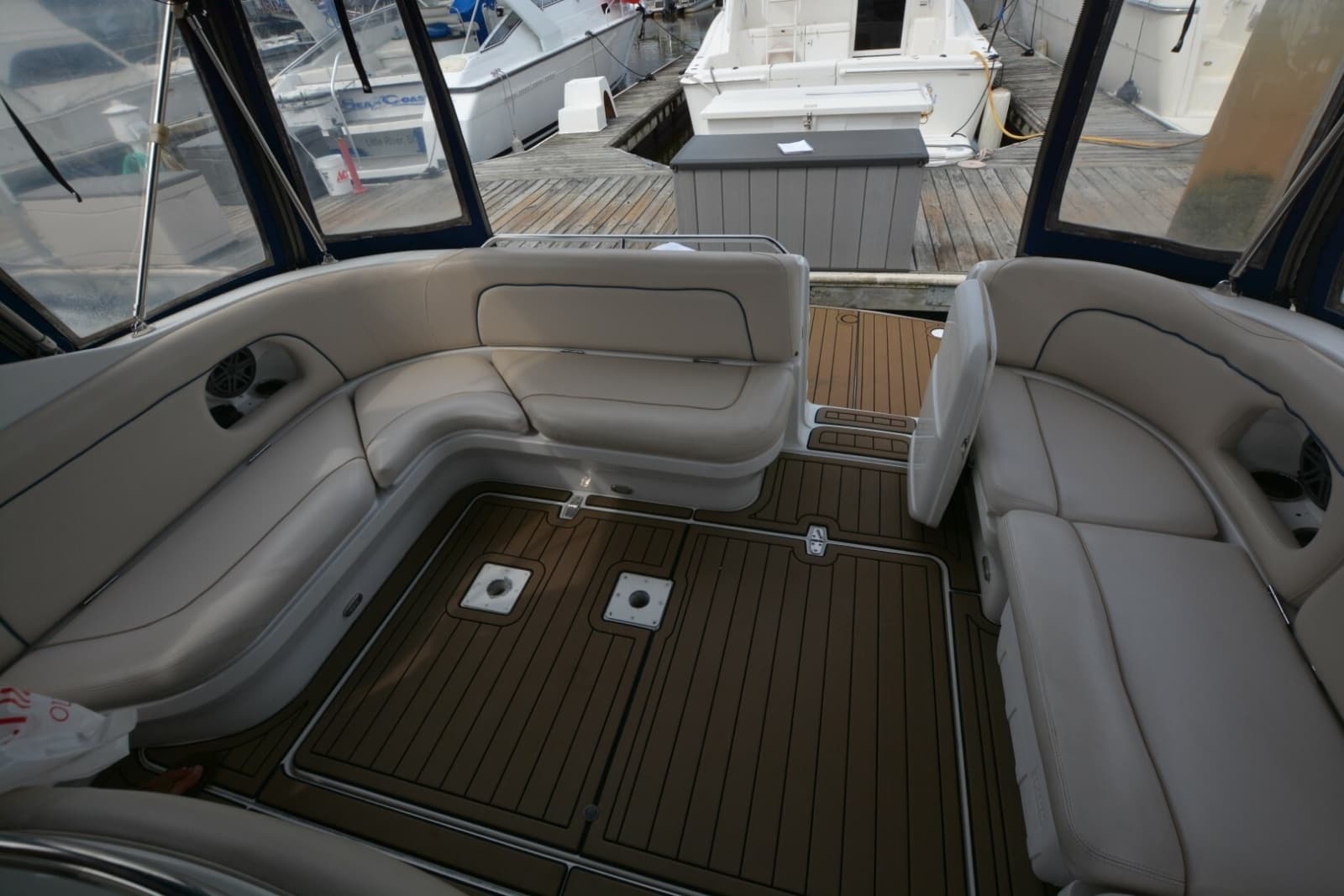 2001 Chris-Craft 328 - Photo 6