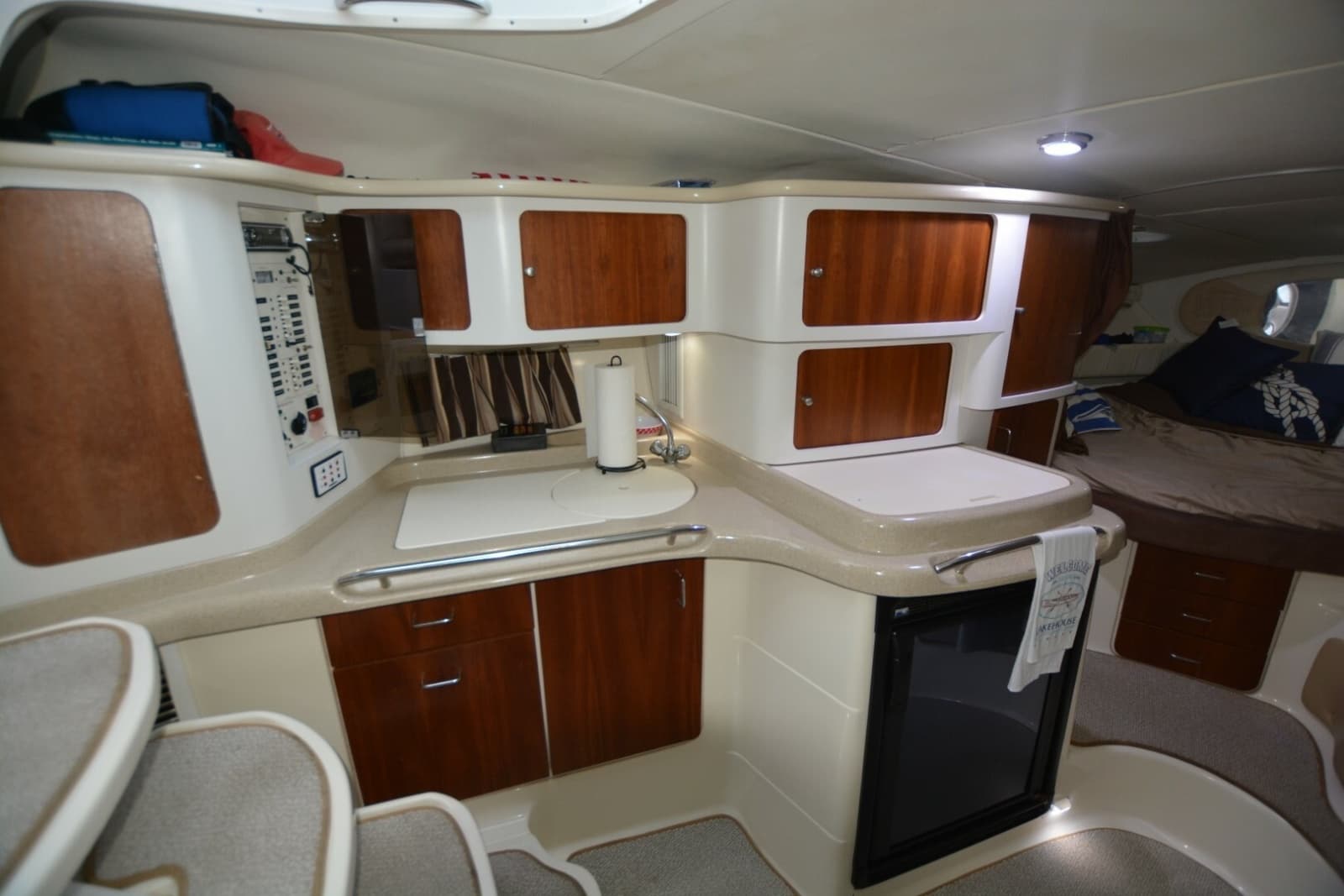 2001 Chris-Craft 328 - Photo 10