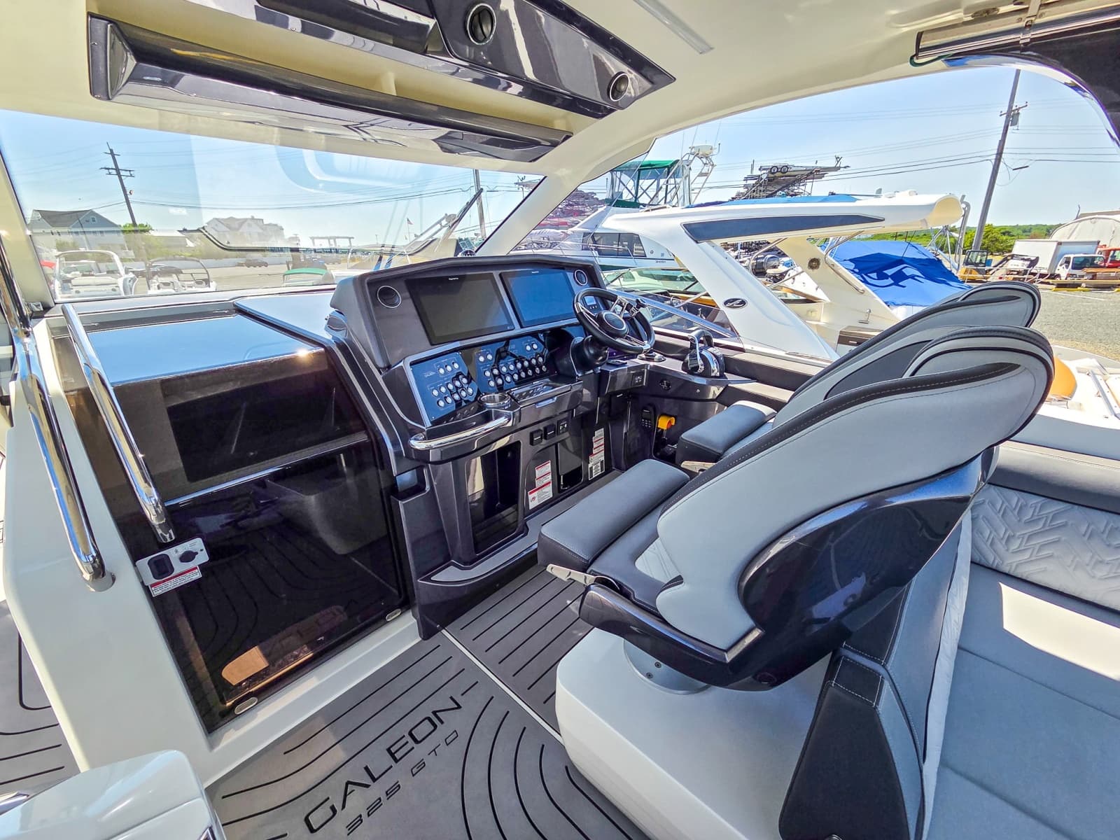 2022 Galeon 325 GTO - Photo 23