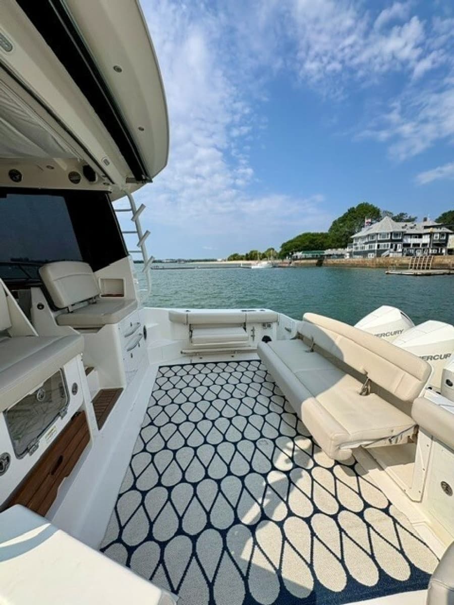 2021 Boston Whaler 405 Conquest - Photo 7