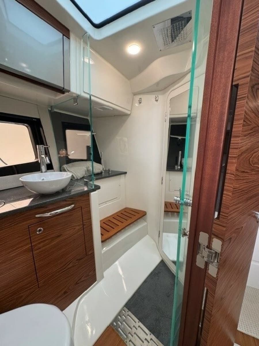 2021 Boston Whaler 405 Conques - Photo 27