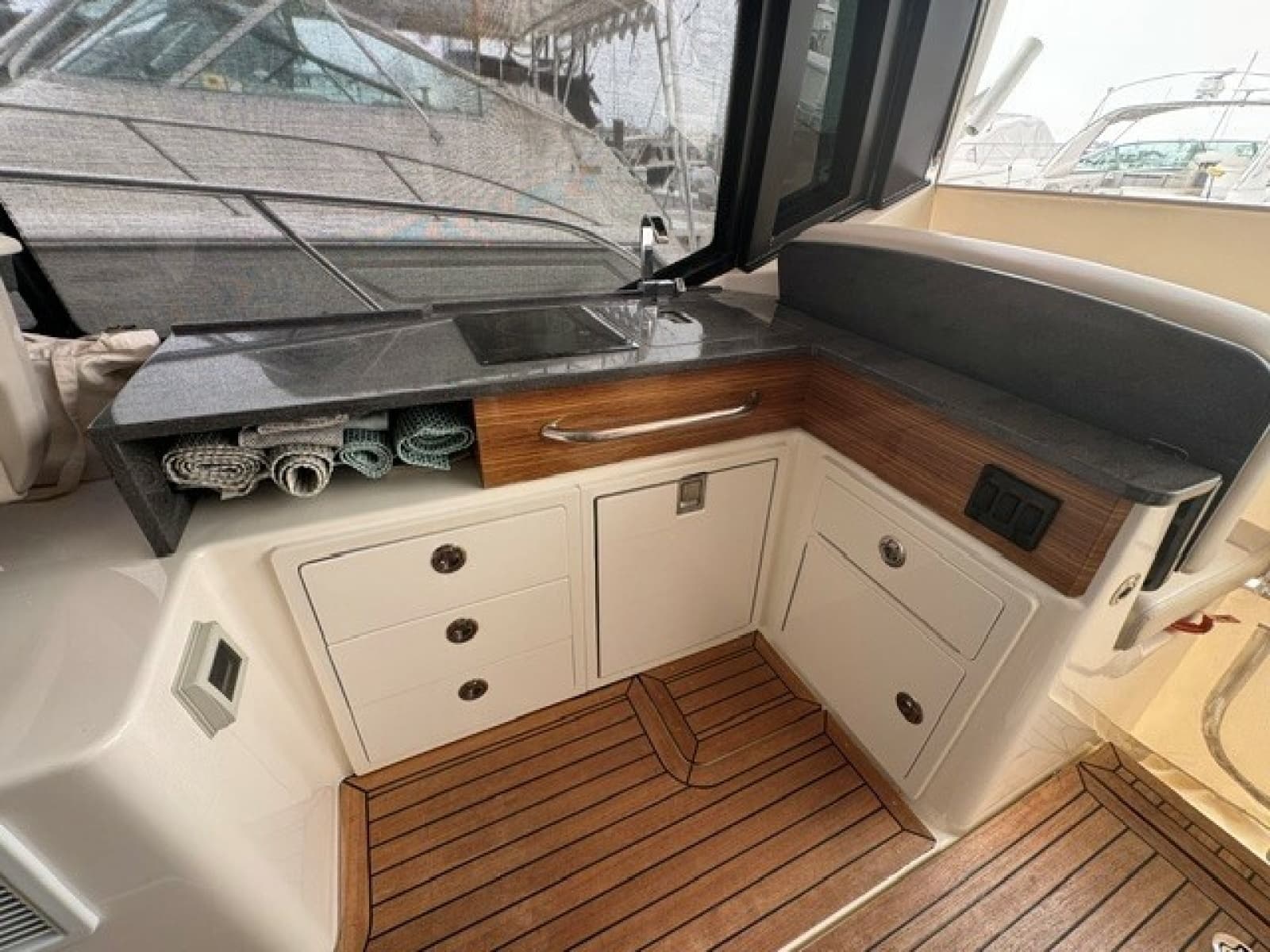 2021 Boston Whaler 405 Conques - Photo 15