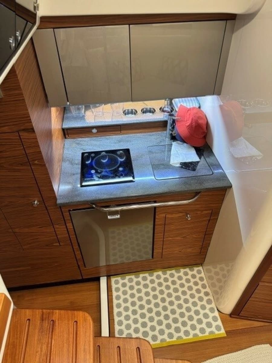 2021 Boston Whaler 405 Conques - Photo 24