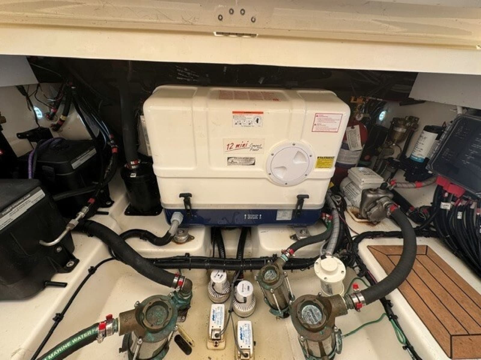 2021 Boston Whaler 405 Conques - Photo 10