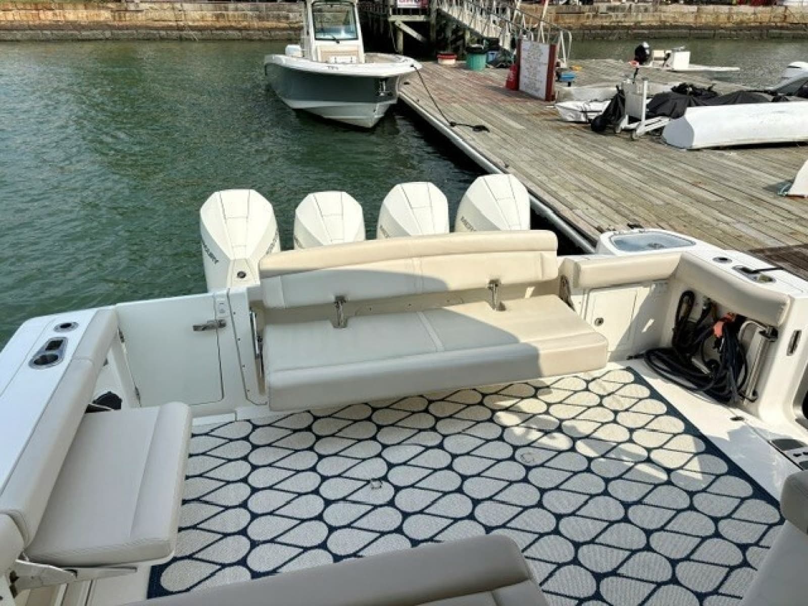 2021 Boston Whaler 405 Conquest - Photo 9