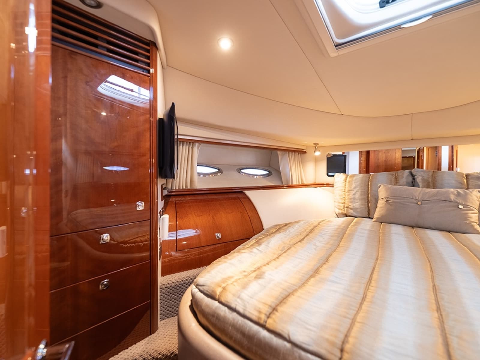 2010 Sea Ray 580 Sedan Bridge - Photo 44