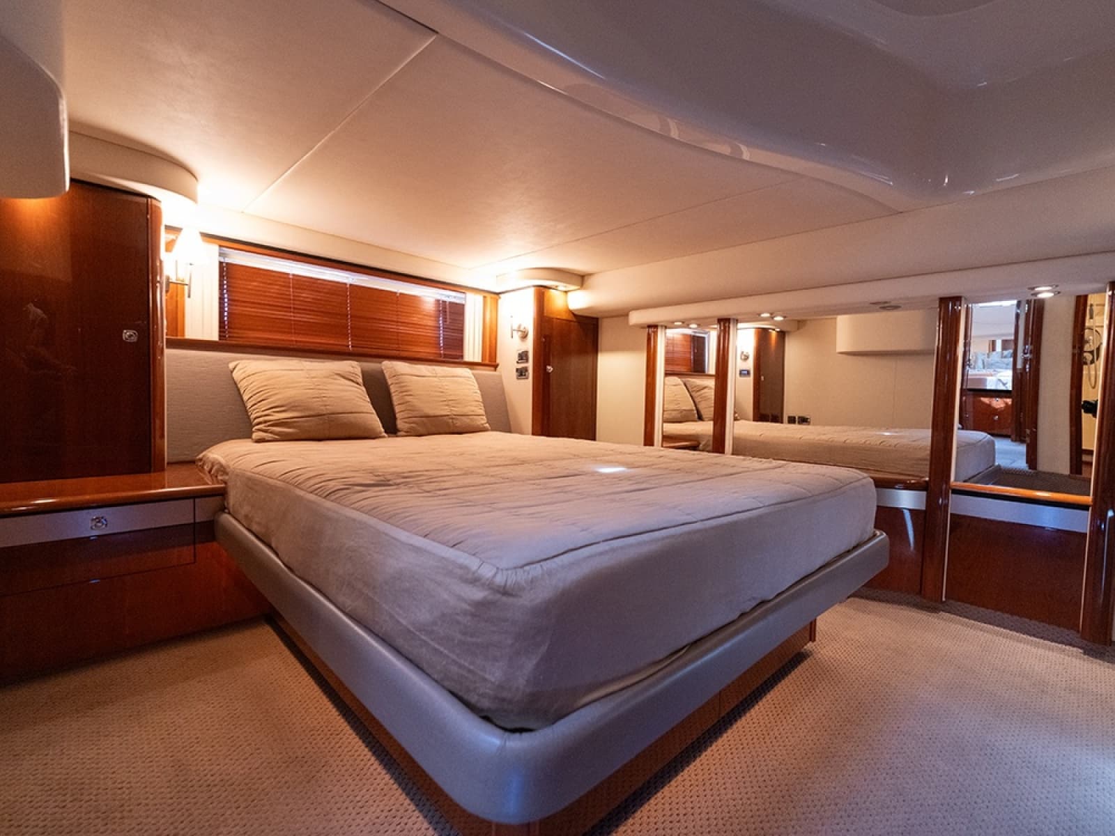 2010 Sea Ray 580 Sedan Bridge - Photo 10