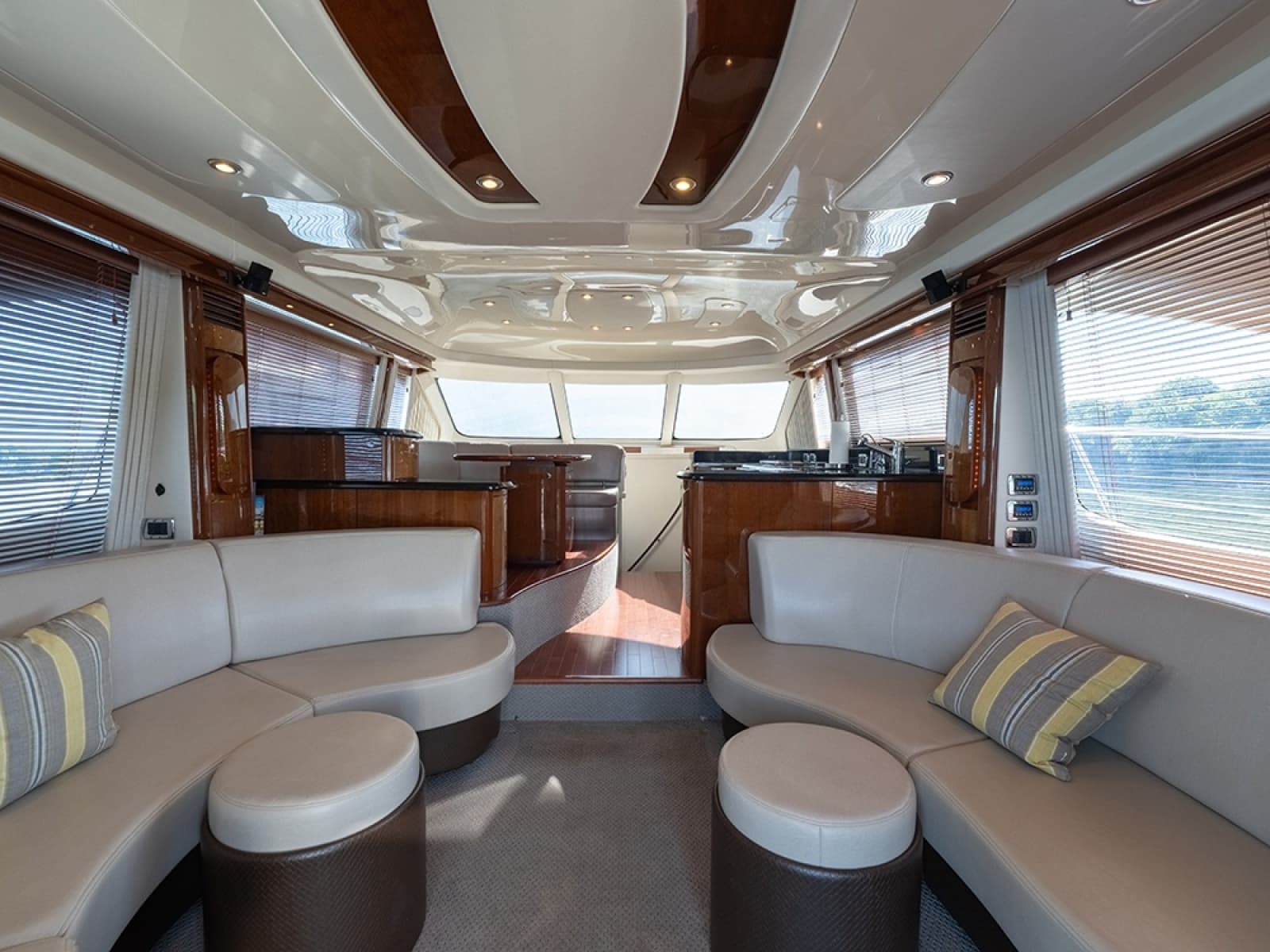 2010 Sea Ray 580 Sedan Bridge - Photo 8