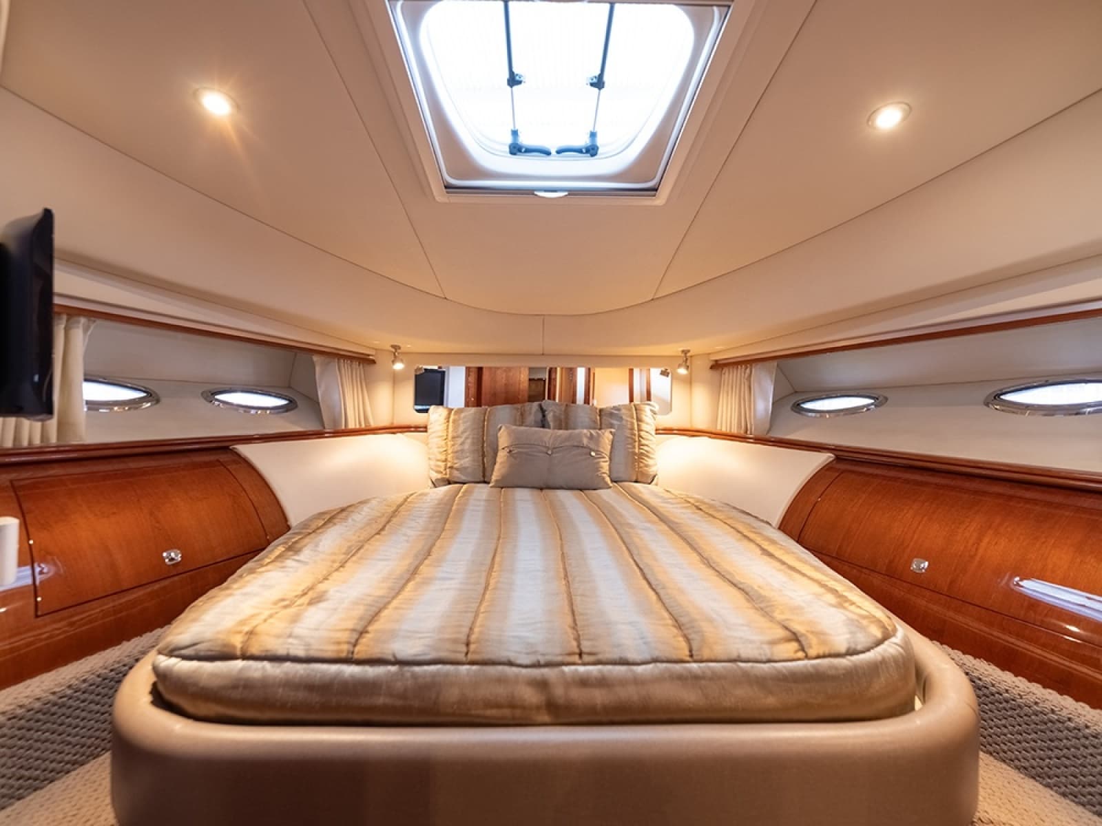2010 Sea Ray 580 Sedan Bridge - Photo 42