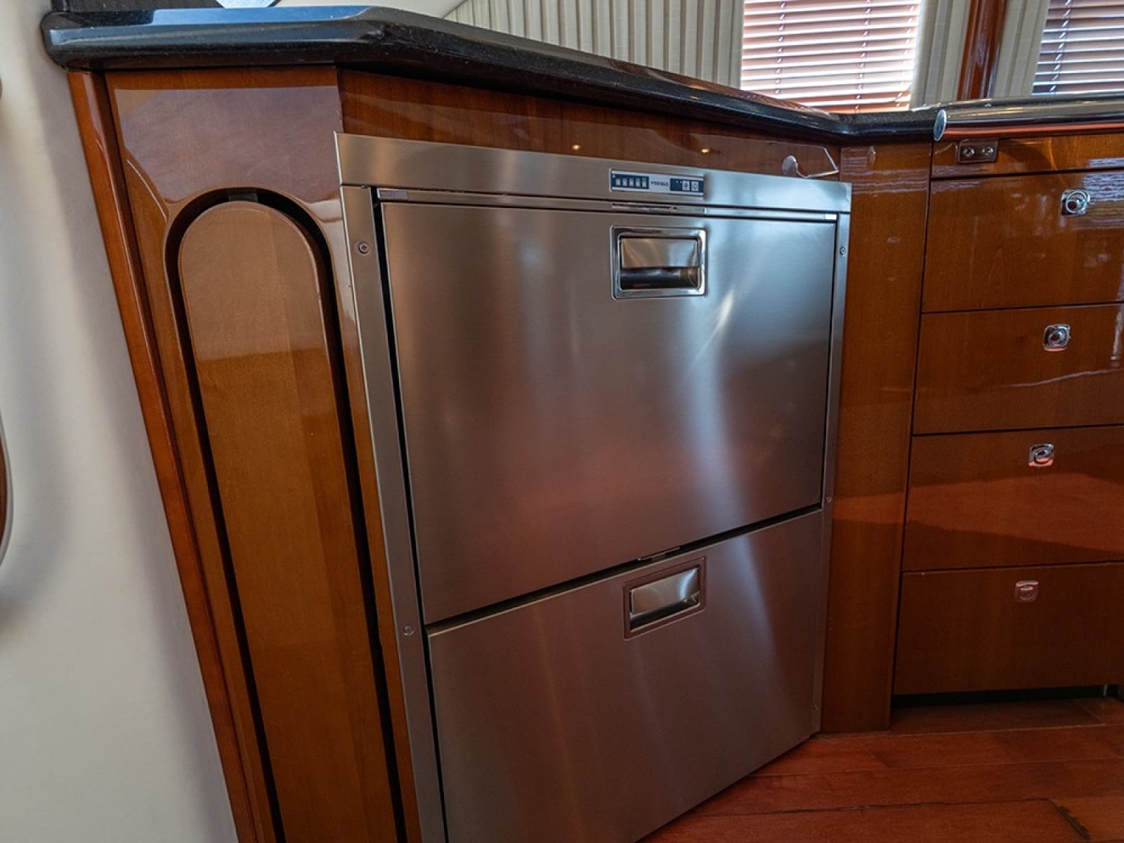 2010 Sea Ray 580 Sedan Bridge - Photo 31