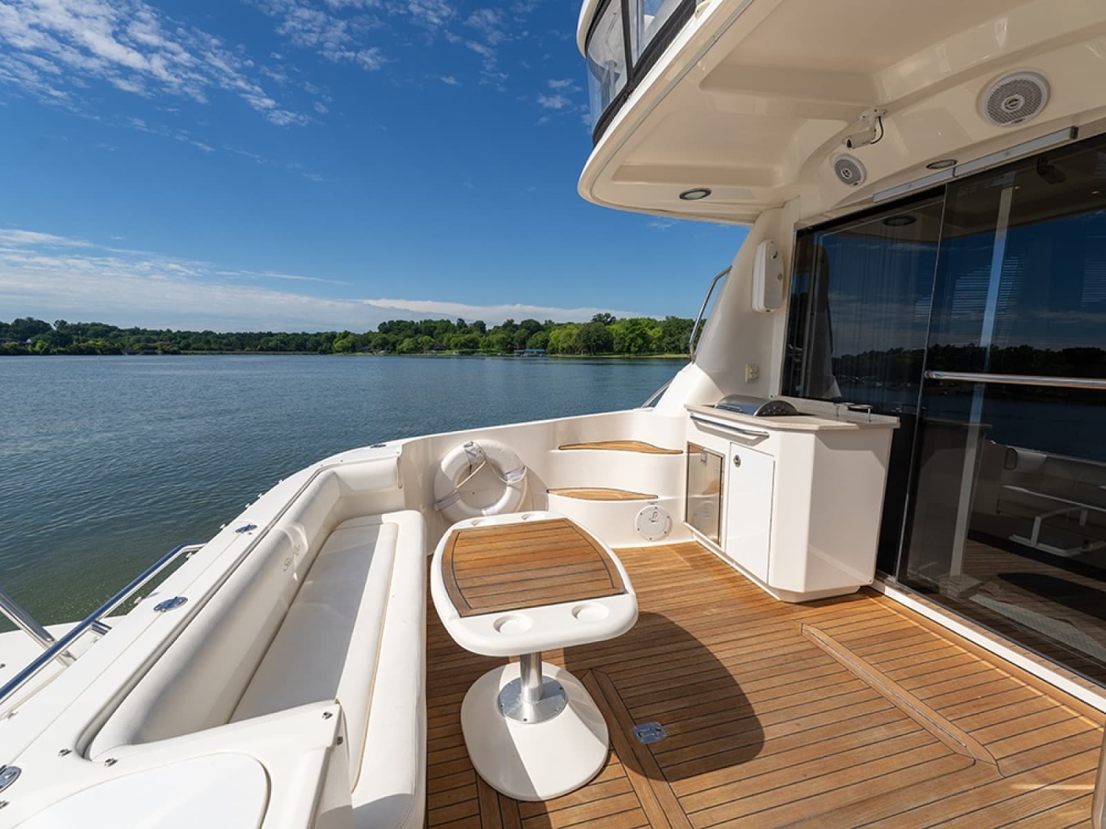 2010 Sea Ray 580 Sedan Bridge - Photo 16