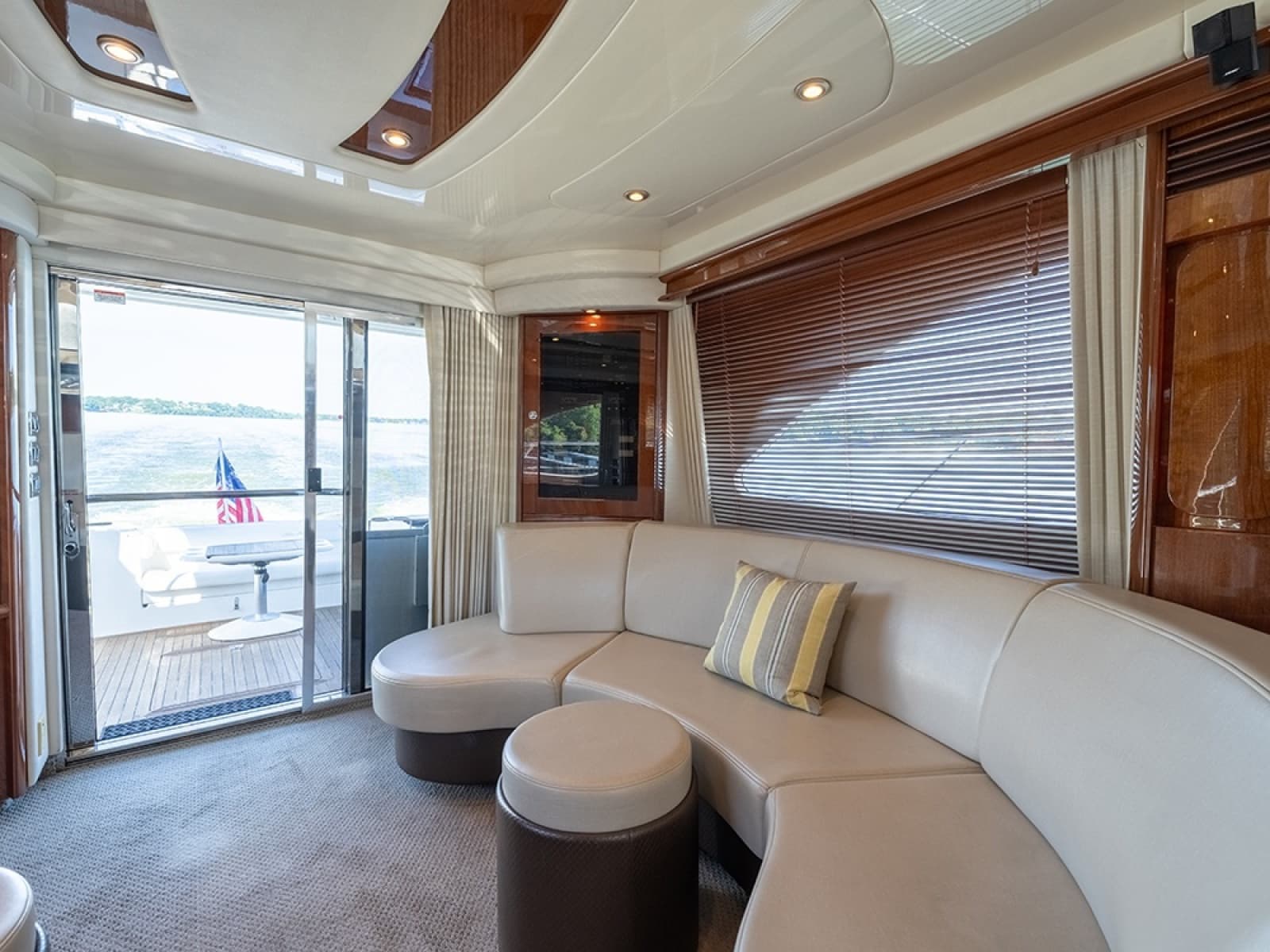 2010 Sea Ray 580 Sedan Bridge - Photo 28
