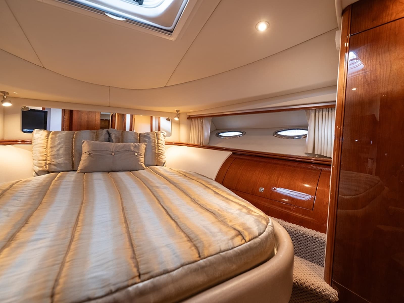 2010 Sea Ray 580 Sedan Bridge - Photo 45