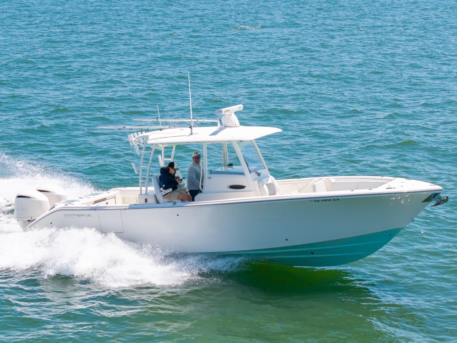 2020 Cobia 320 Center Console - Photo 6