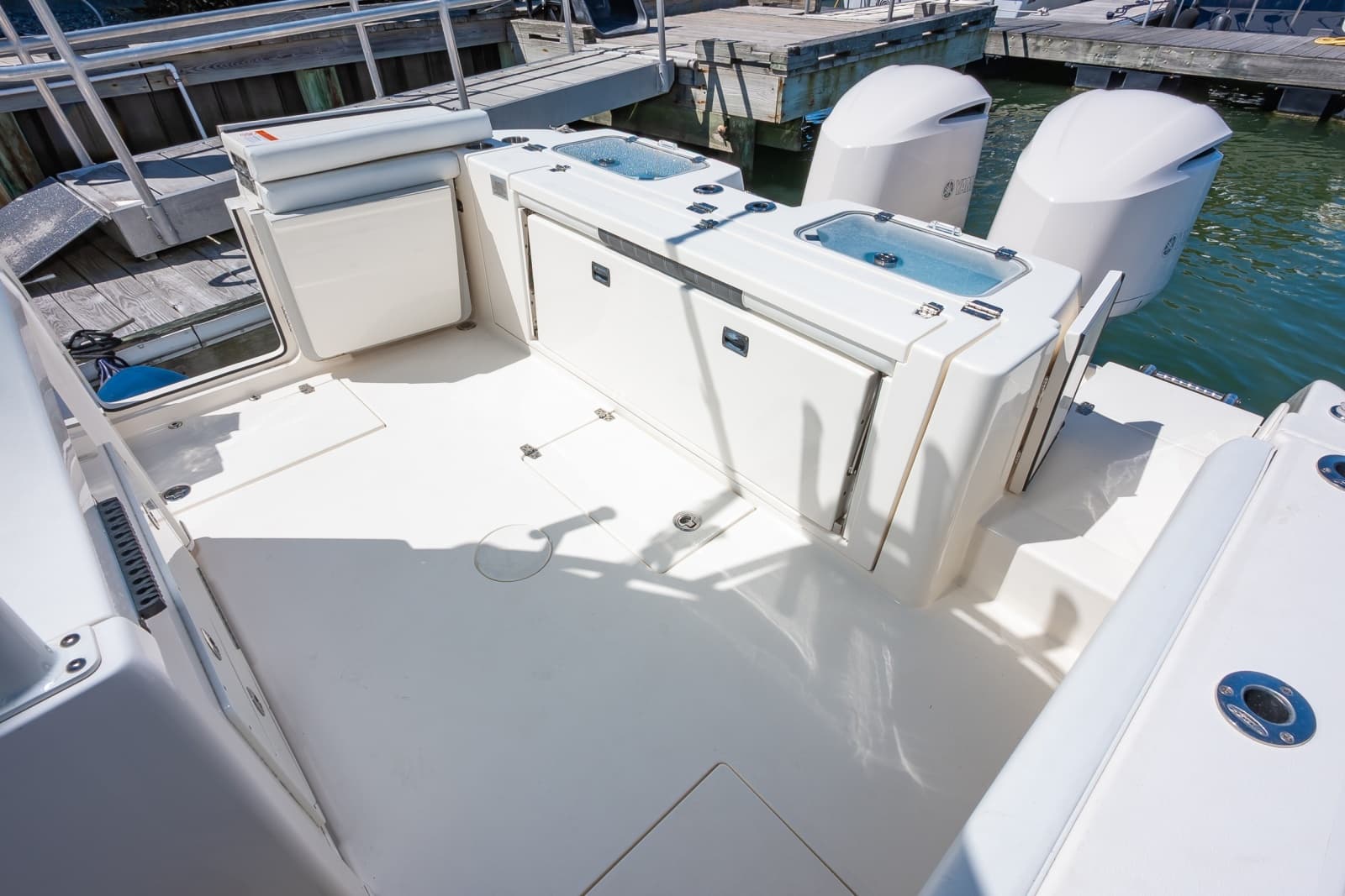2020 Cobia 320 Center Console - Photo 10