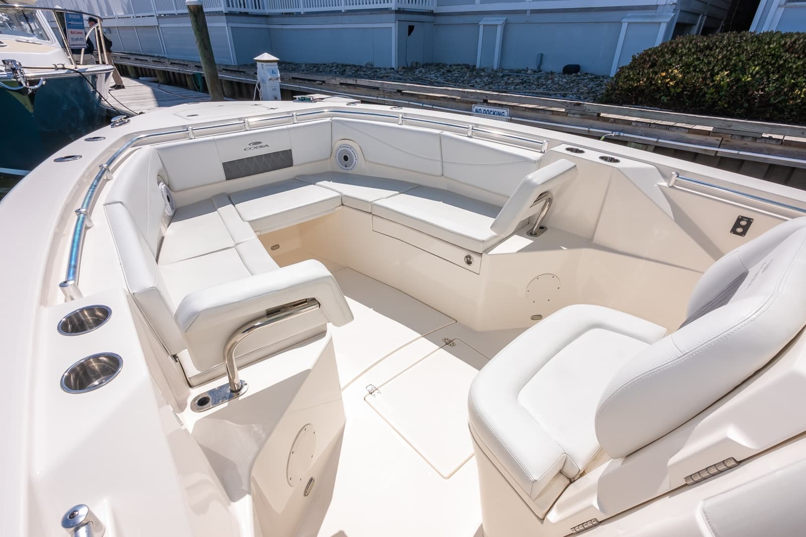 2020 Cobia 320 Center Console - Photo 13