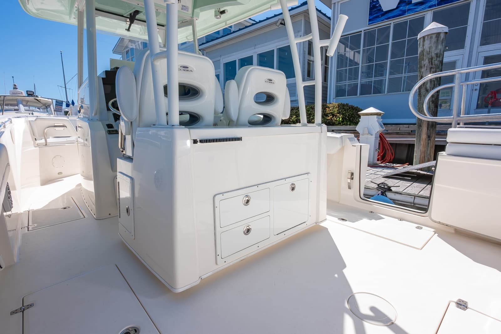2020 Cobia 320 Center Console - Photo 9