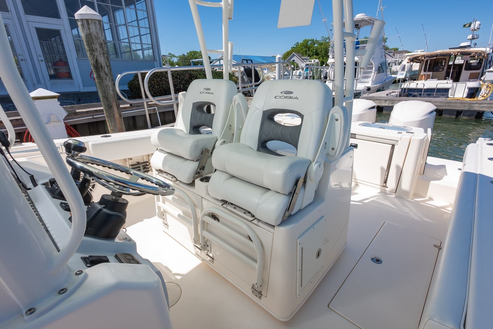 2020 Cobia 320 Center Console - Photo 12