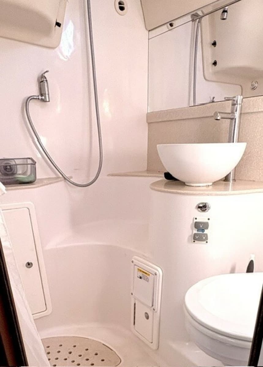2022 Catalina 355 - Photo 32