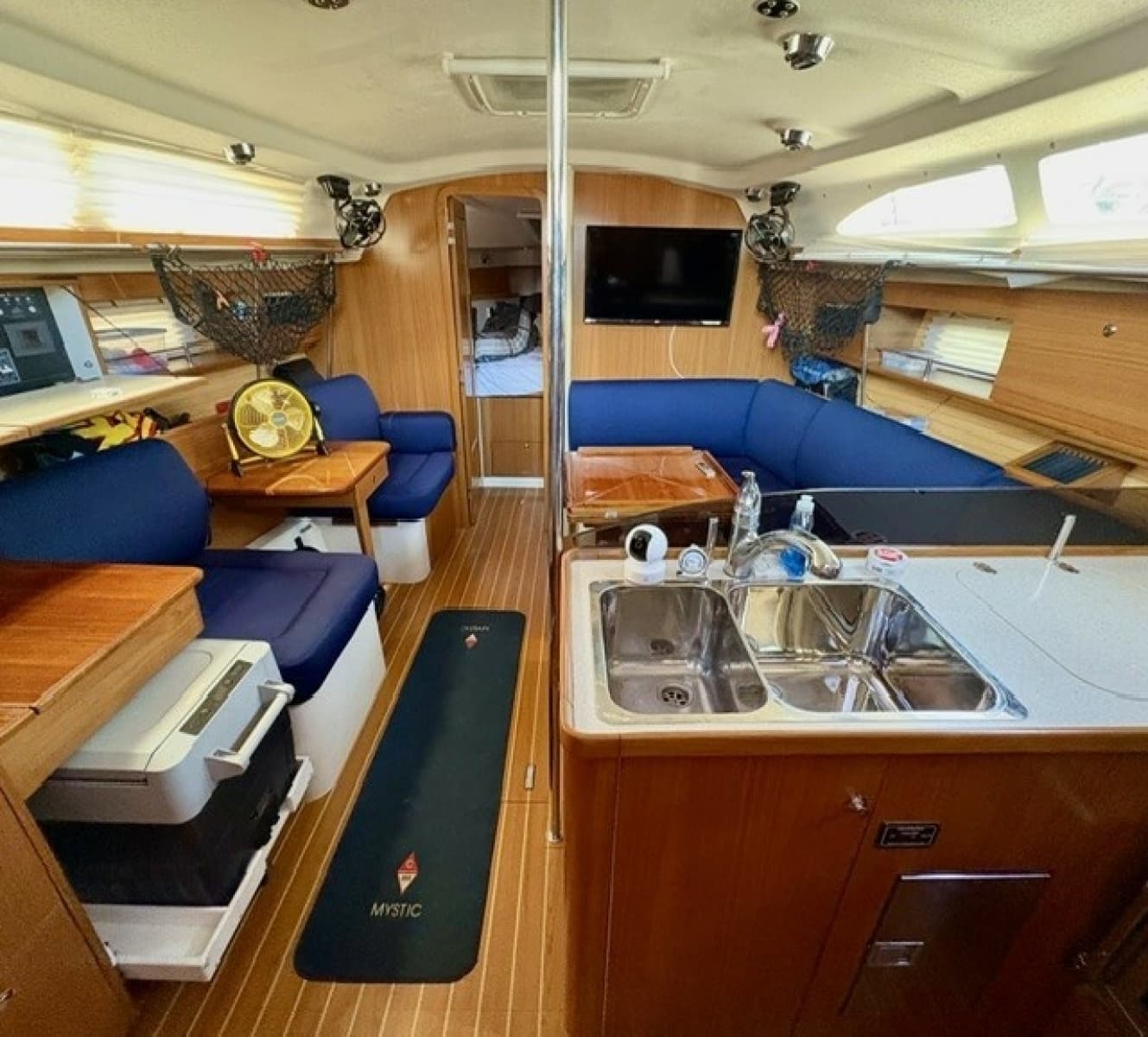 2022 Catalina 355 - Photo 16